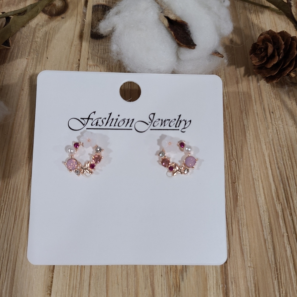 🎊🎊NEW🎊🎊GORGEOUS!! Dainty Wreath Earrings in ROSE GOLD Plating - Picture 9 of 16